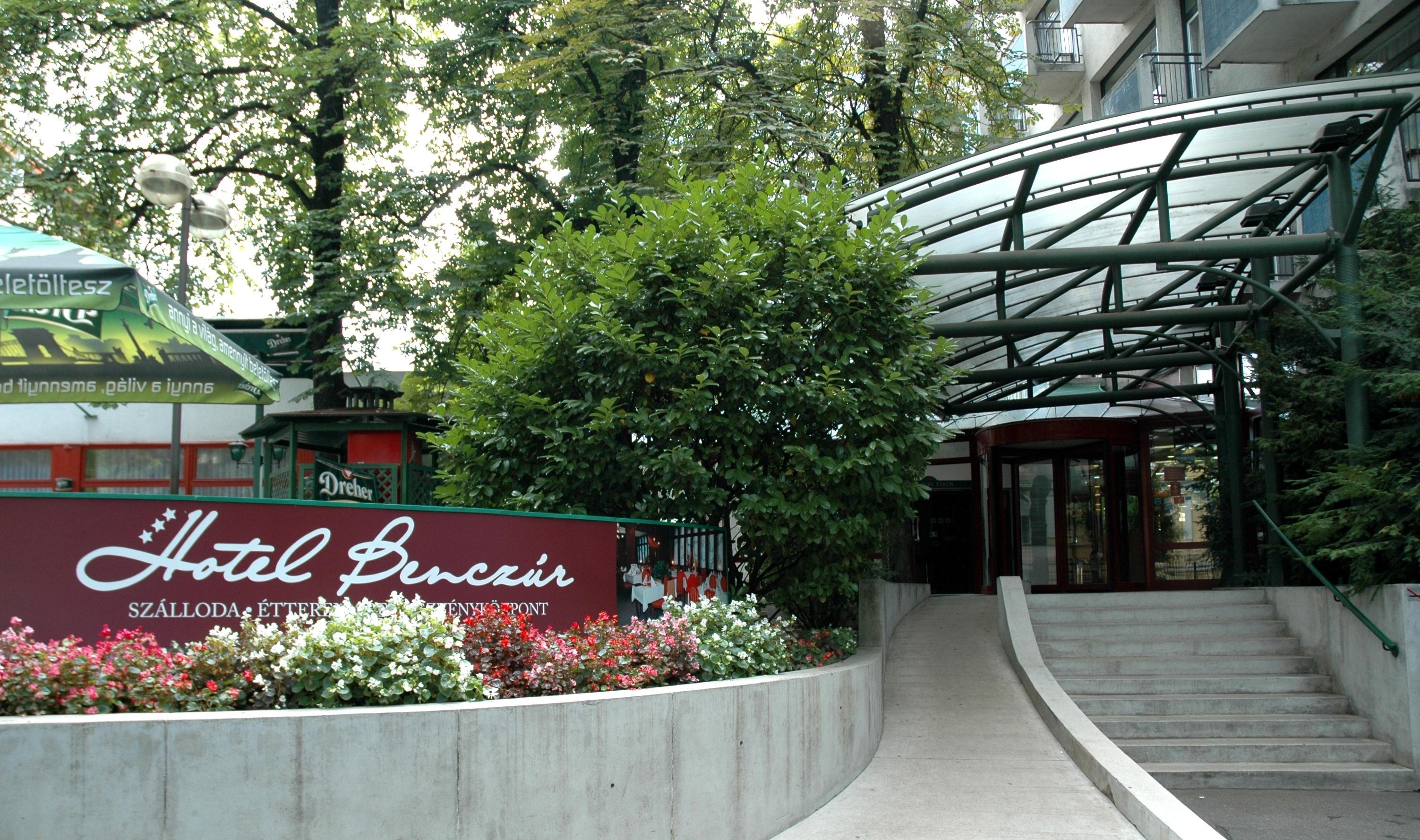 Benczur Hotel Budapest Luaran gambar